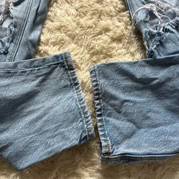 American Eagle Outfitters Light Blue Mom Jeans - Picture 6 of 14